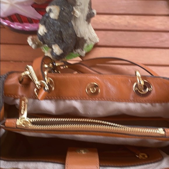 Michael Kors purse - Picture 10 of 10